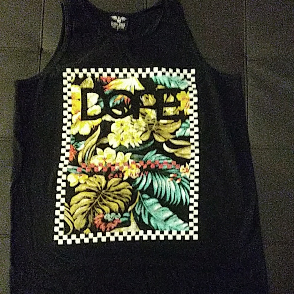 Dope Tank.. Great Condition 🌟✨
